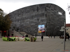 Museum Moderne Kunst.JPG